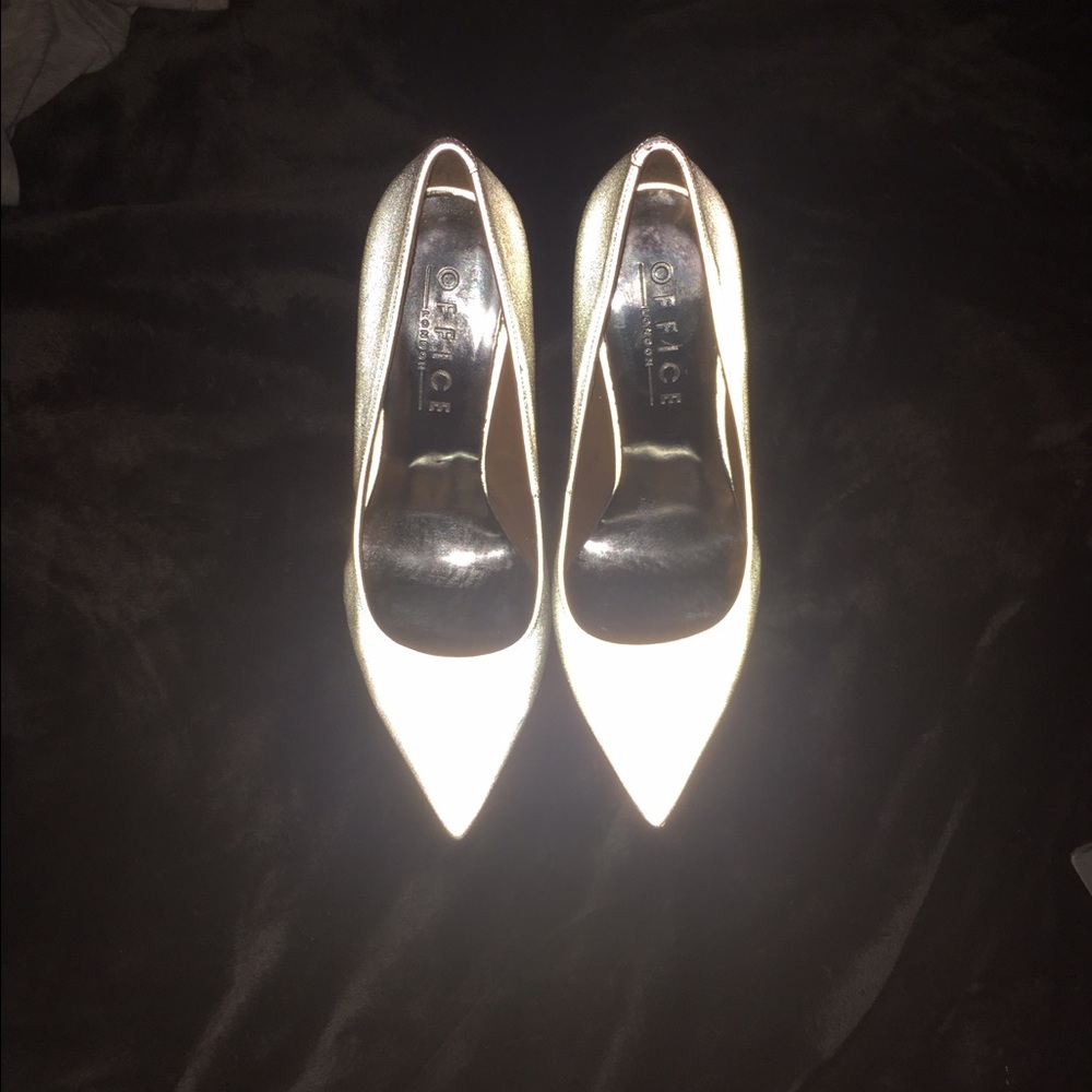 3M Reflective Pumps - Picture 3 of 4